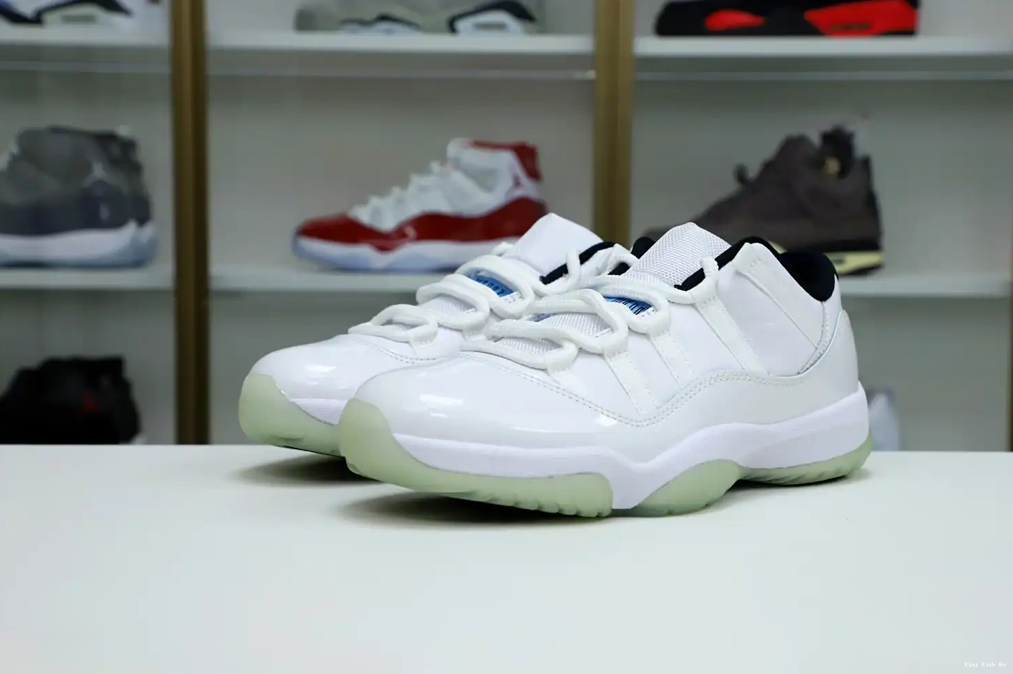 LOW LEGEND Kimikick JORDAN RETRO AIR BLUE 11 0519